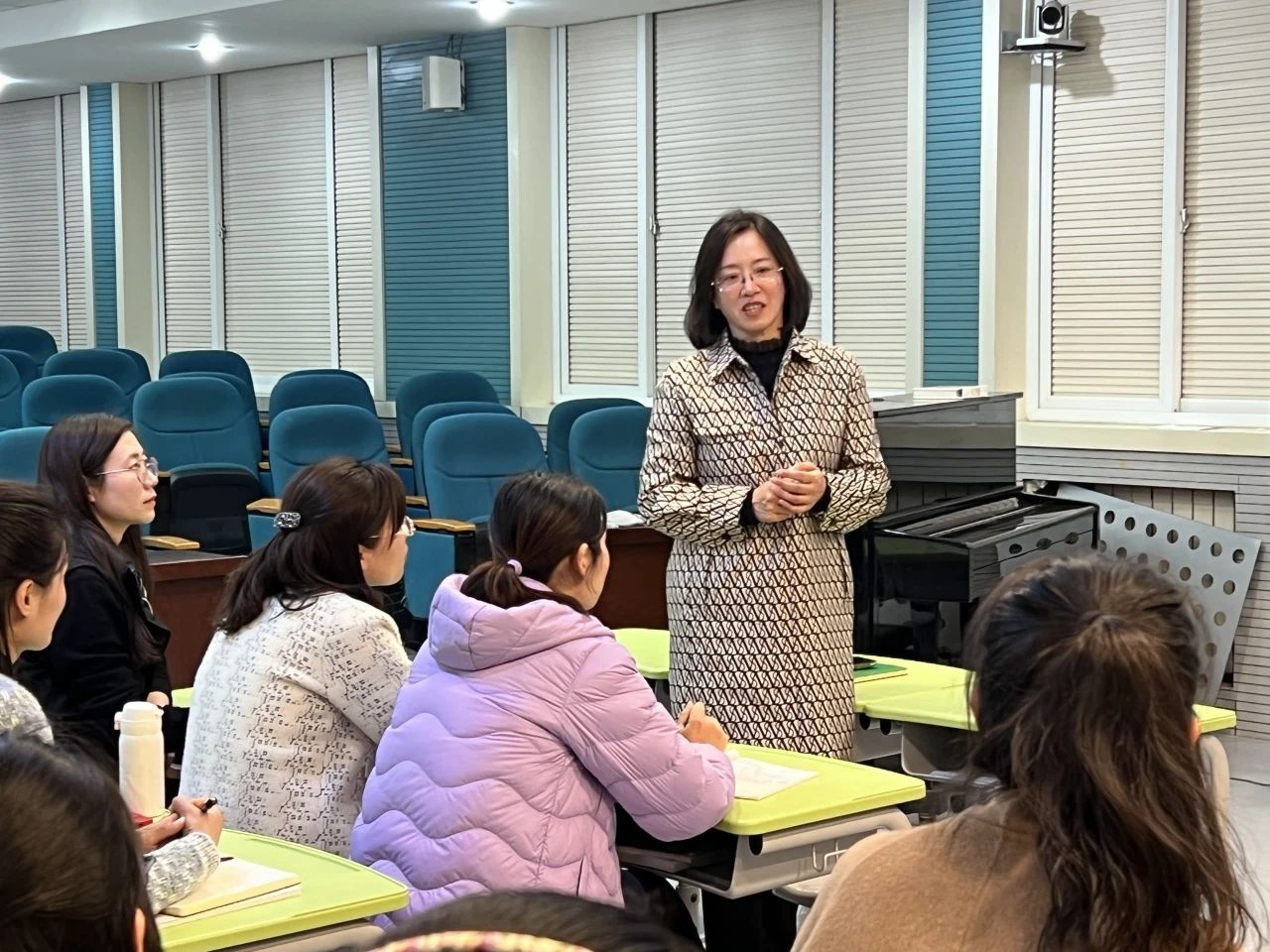 临沂朴园小学连线浙江师范大学专家团队专项研讨活动